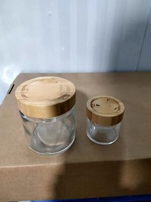 2oz 9oz clear glass jar with Common screw bamboo cap and cap Laser -engraved  logo