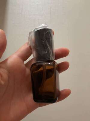 Wholesale Amber Square Glass Cosmetic Bottle 10ml 30ml 100ml with Mist Sprayer for Perfume & Lotion Pump for Cream